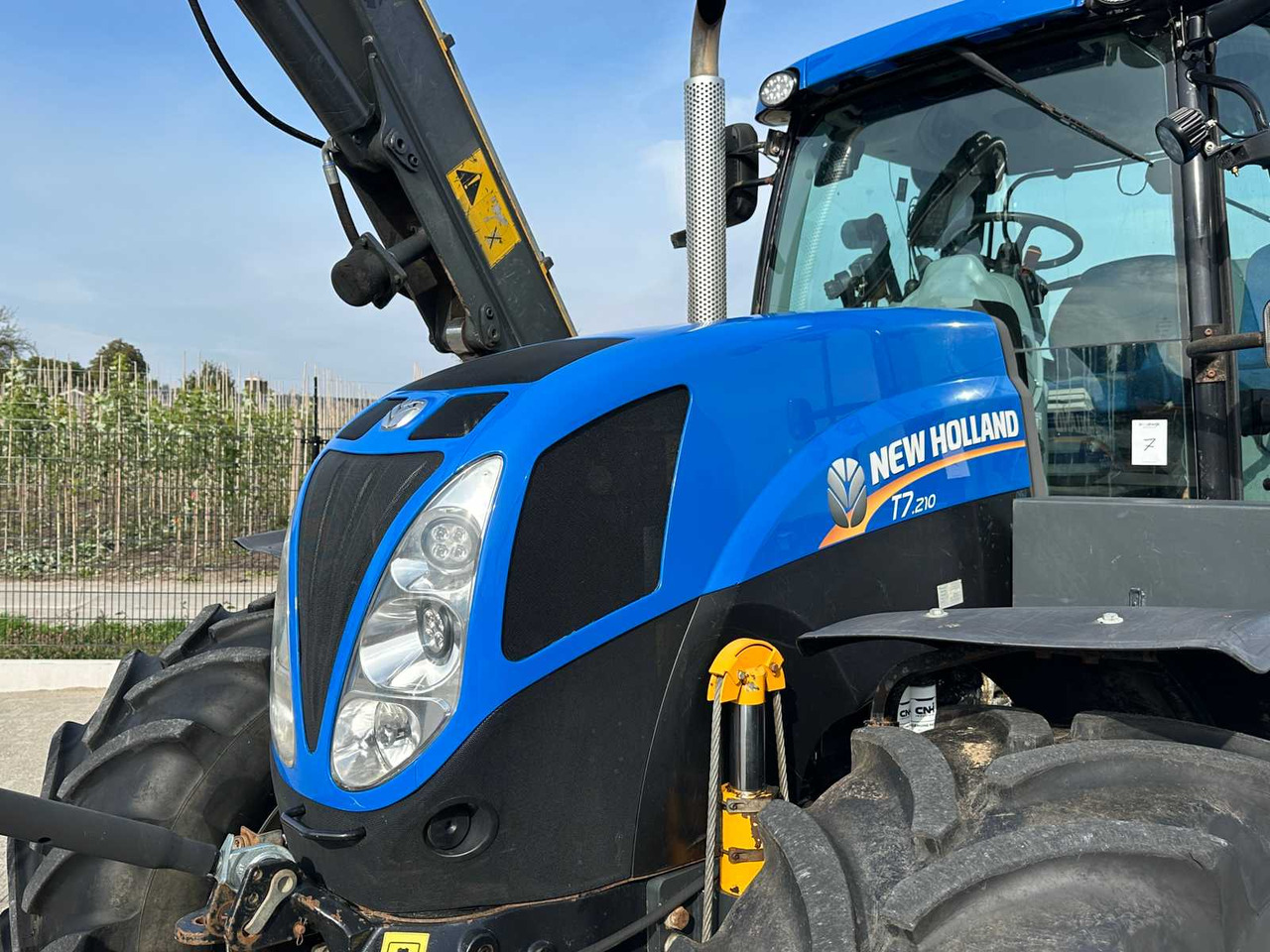 New Holland T7.210 - Farm tractor: picture 5 New Holland T7.210 - Farm tractor: picture 5