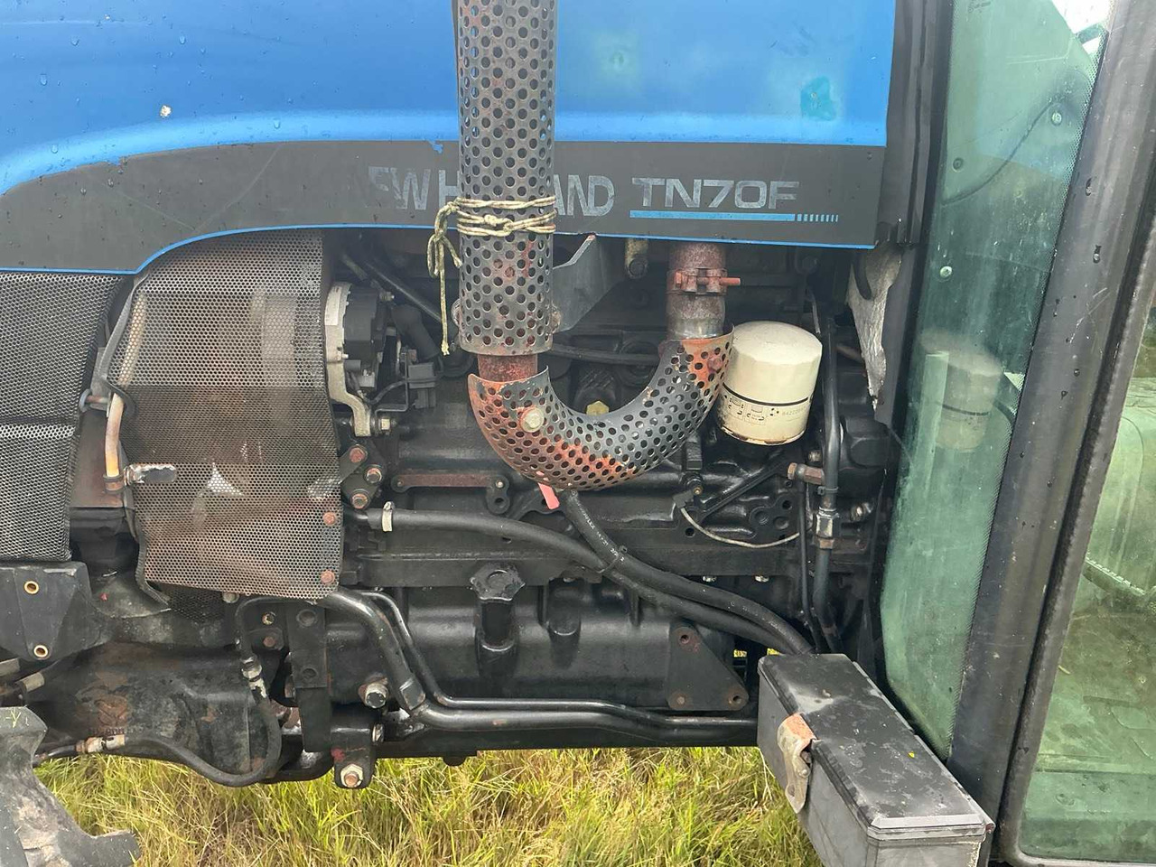 Compact tractor New Holland TN70F: picture 19