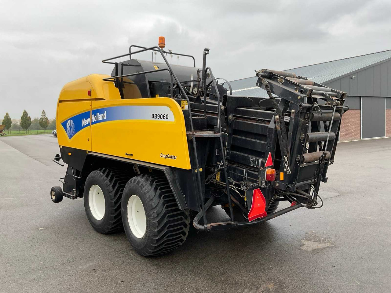 New Holland BB 9060 - Other machinery: picture 5 New Holland BB 9060 - Other machinery: picture 5