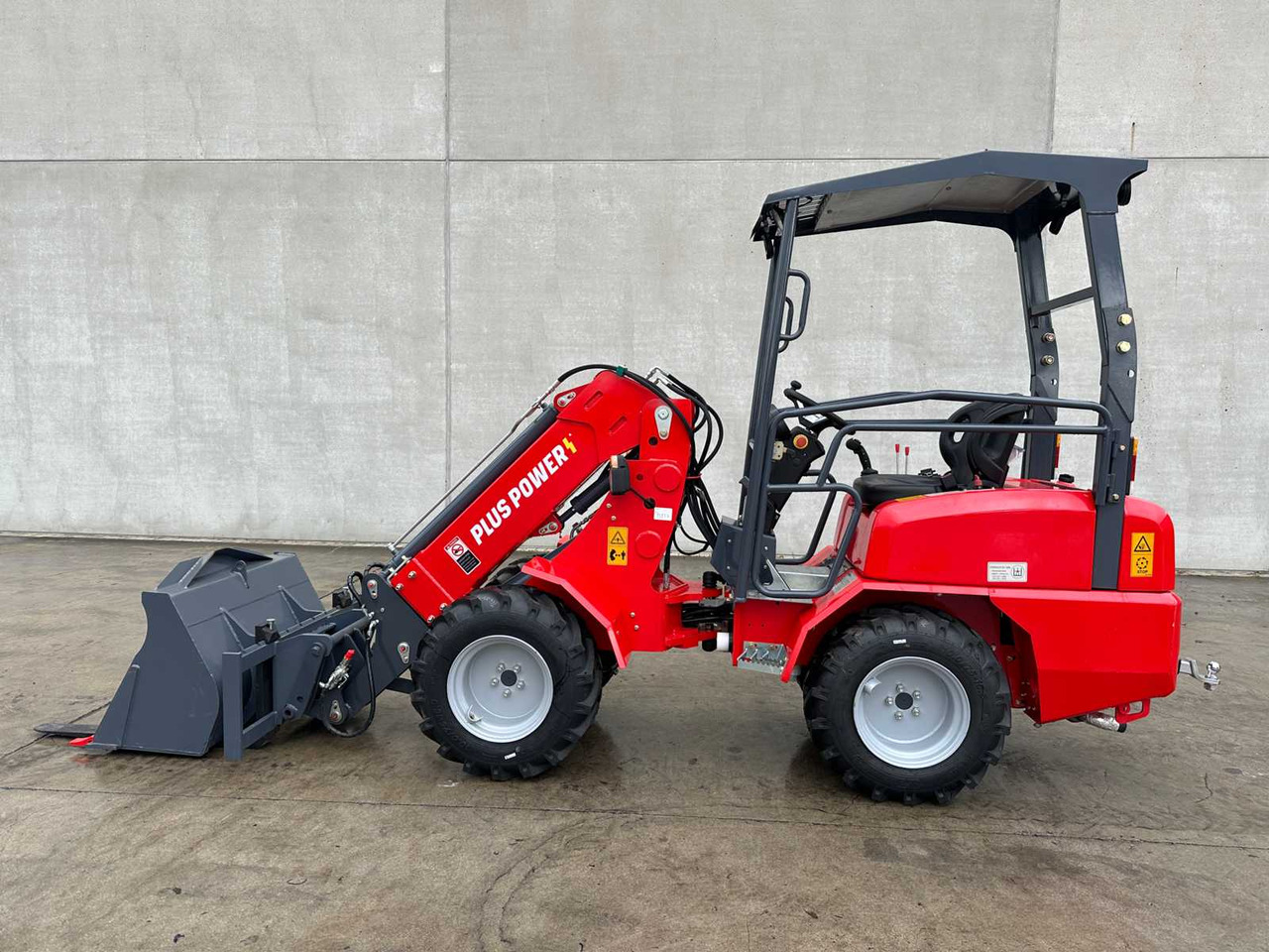 PLUS POWER- 2025 - HQ180T - SKID STEER LOADER - Compact track loader: picture 1 PLUS POWER- 2025 - HQ180T - SKID STEER LOADER - Compact track loader: picture 1
