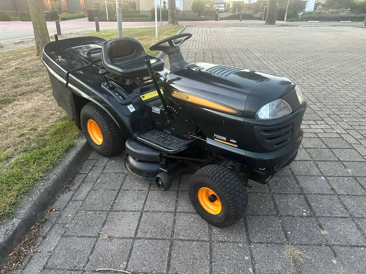 Partner - Garden mower: picture 2 Partner - Garden mower: picture 2