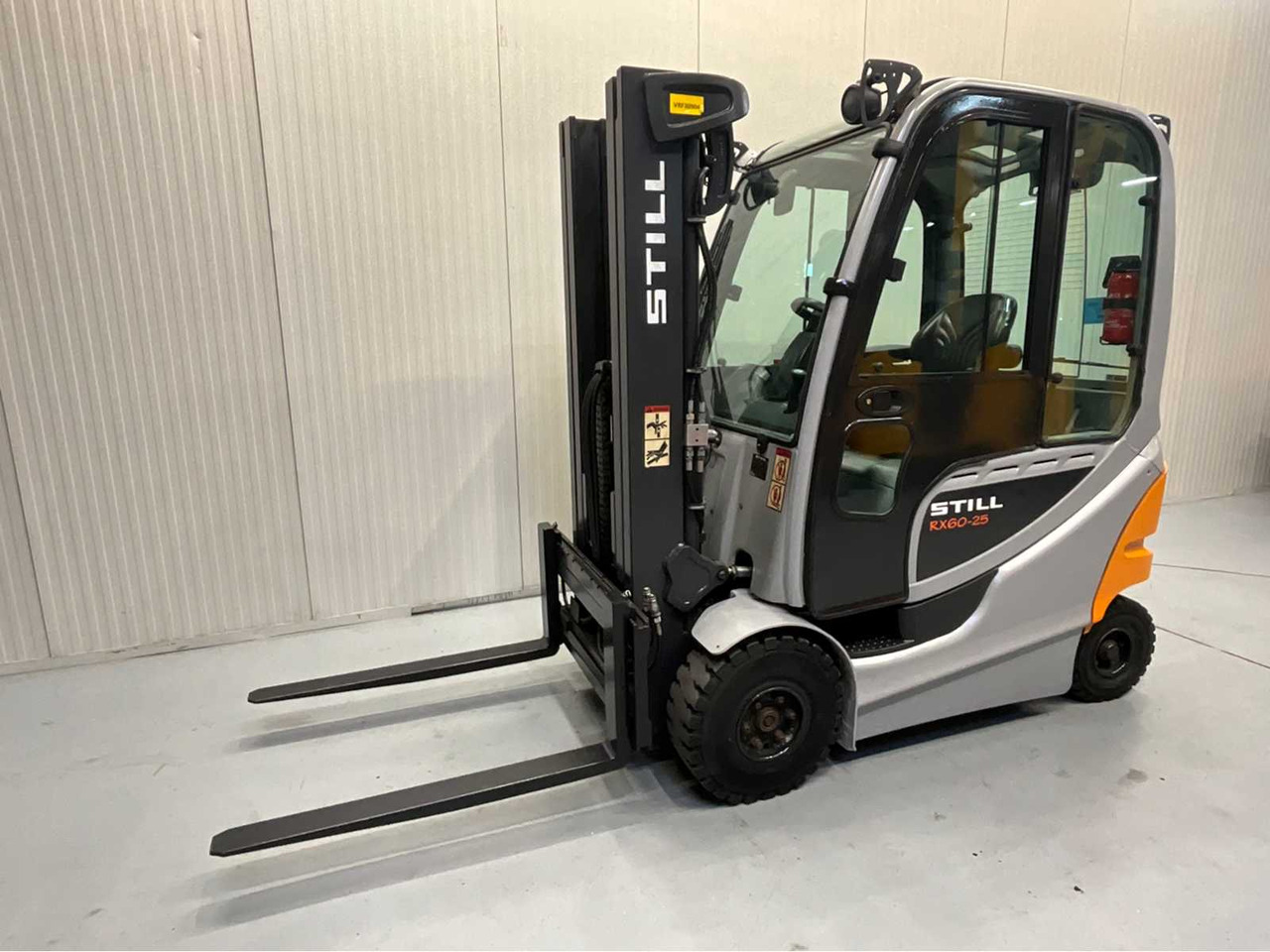 STILL - RX60-25 - FORKLIFT TRIPLEX - SITESHIFT - FREELIFT - BATTERY FROM 2021 - CLOSED CABIN - AIR CONDITIONING - Forklift: picture 1 STILL - RX60-25 - FORKLIFT TRIPLEX - SITESHIFT - FREELIFT - BATTERY FROM 2021 - CLOSED CABIN - AIR CONDITIONING - Forklift: picture 1