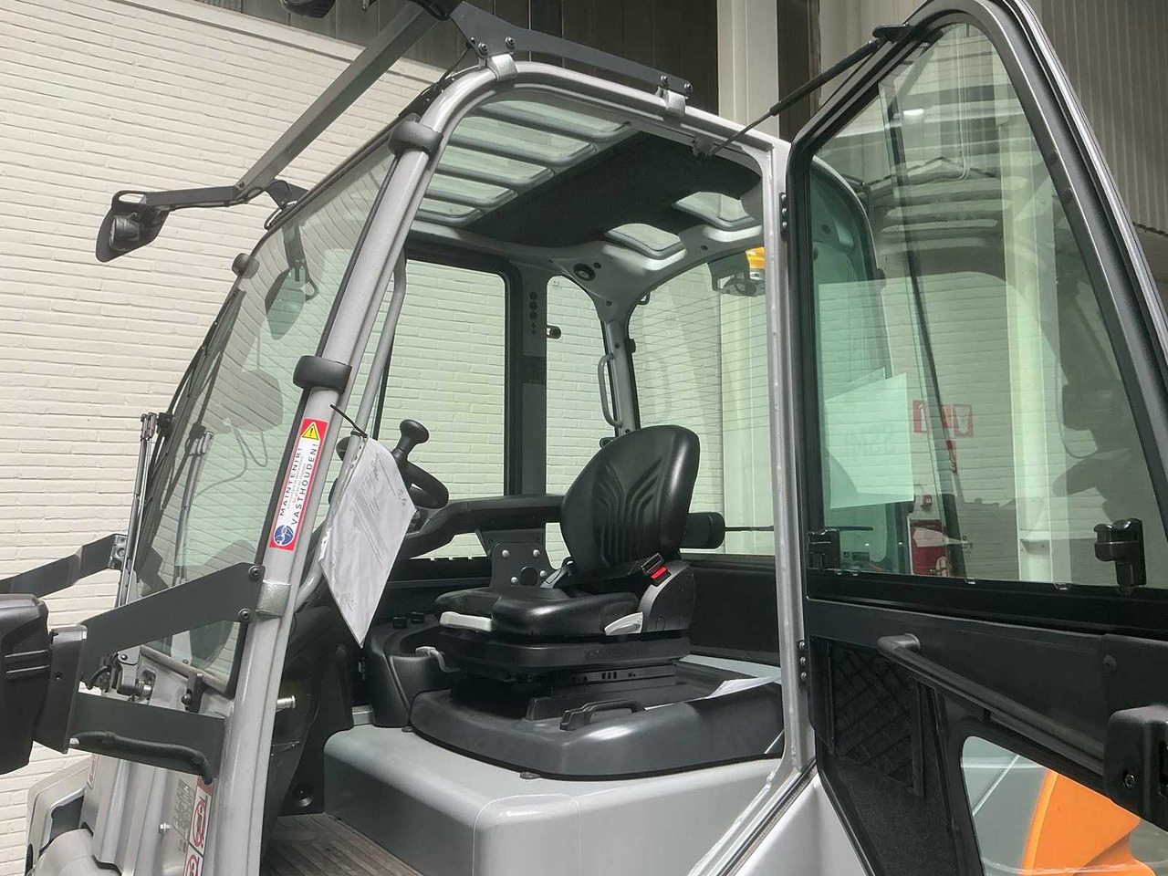 STILL - RX60-80 CAB - FORKLIFT TRUCKS - 2023 - Forklift: picture 4 STILL - RX60-80 CAB - FORKLIFT TRUCKS - 2023 - Forklift: picture 4