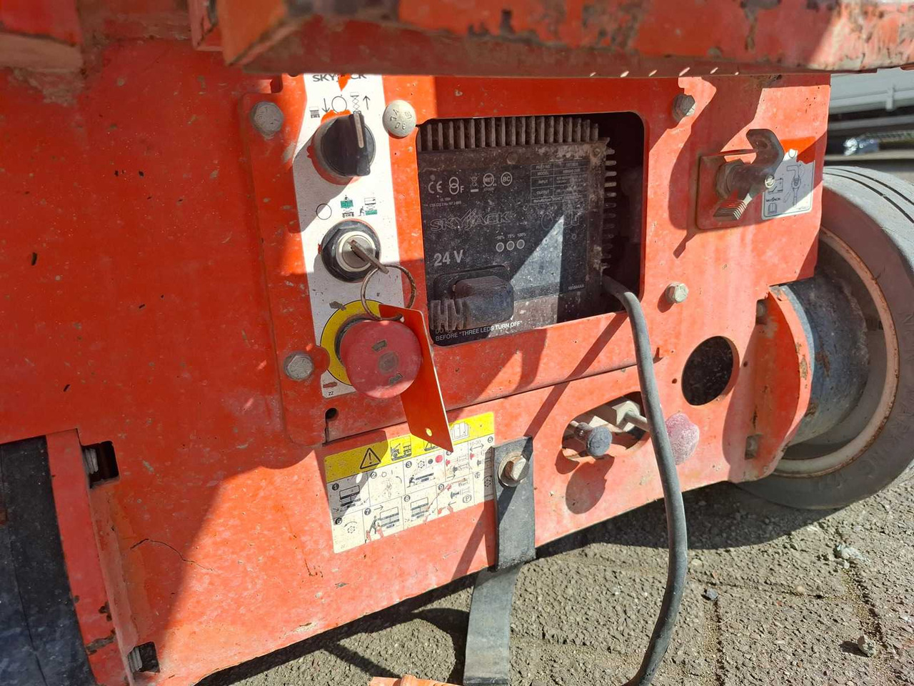 Aerial platform Skyjack SJ 3219: picture 6