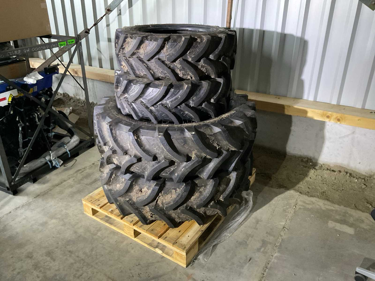 Starmaxx 20-28 inch - Wheels and tires for Farm tractor: picture 1 Starmaxx 20-28 inch - Wheels and tires for Farm tractor: picture 1