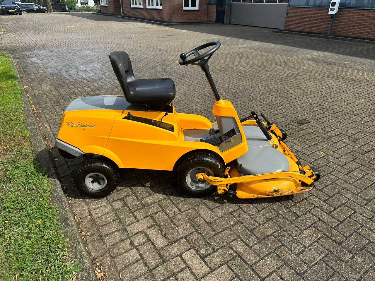 Stiga Villa President - Garden mower: picture 4 Stiga Villa President - Garden mower: picture 4