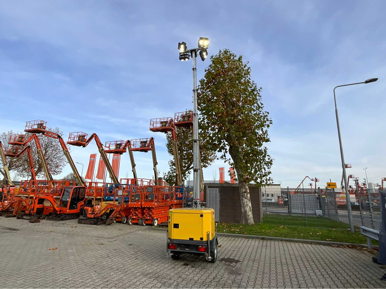 2017 ATLAS COPCO HILIGHT H5+ LED LIGHT TOWER TRAILER - Trailer: picture 1 2017 ATLAS COPCO HILIGHT H5+ LED LIGHT TOWER TRAILER - Trailer: picture 1