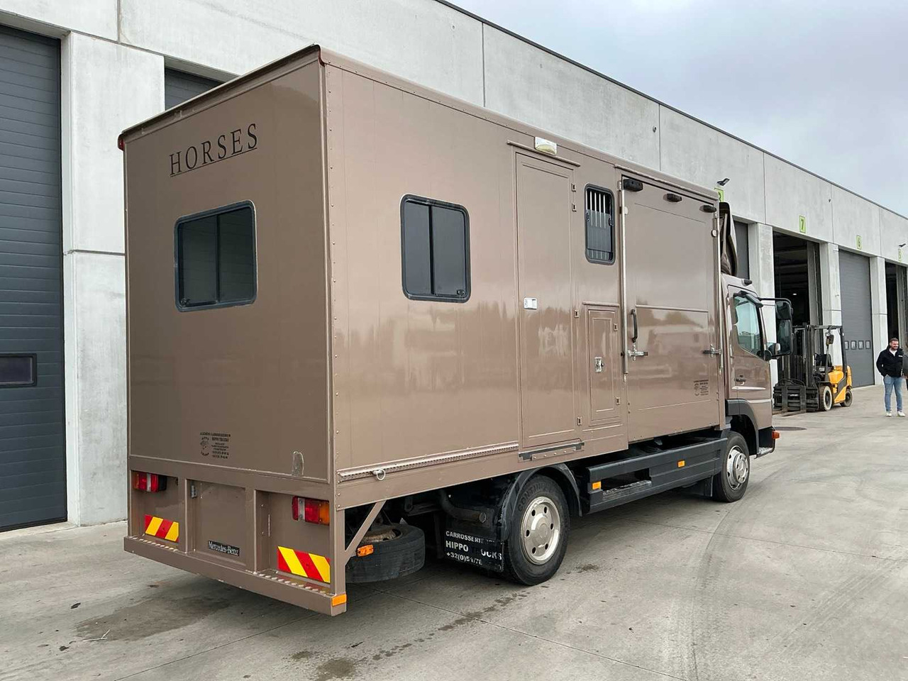 2000 MERCEDES-BENZ 815 HORSE TRUCK - Truck: picture 5 2000 MERCEDES-BENZ 815 HORSE TRUCK - Truck: picture 5