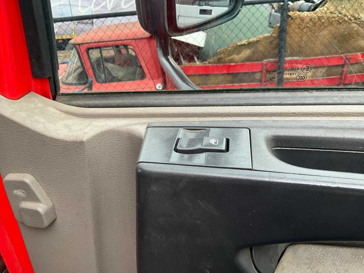 Truck 2010 DAF LF 55.250 - HYDRAULIC TAIL LIFT - 183000KM: picture 44 Truck 2010 DAF LF 55.250 - HYDRAULIC TAIL LIFT - 183000KM: picture 44