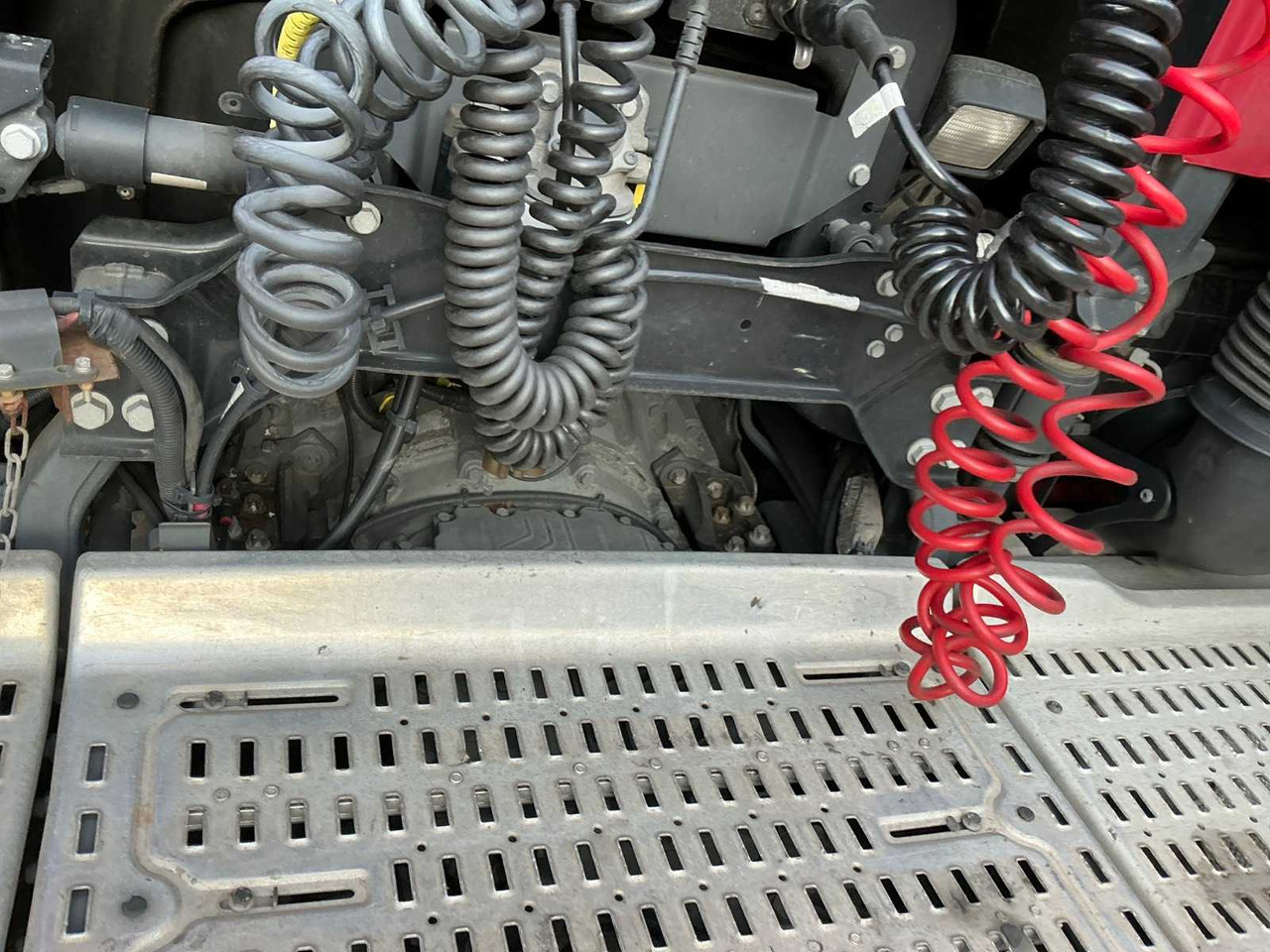 Truck 2017 DAF XF480FT SEMI-TRAILER TRACTOR: picture 13 Truck 2017 DAF XF480FT SEMI-TRAILER TRACTOR: picture 13