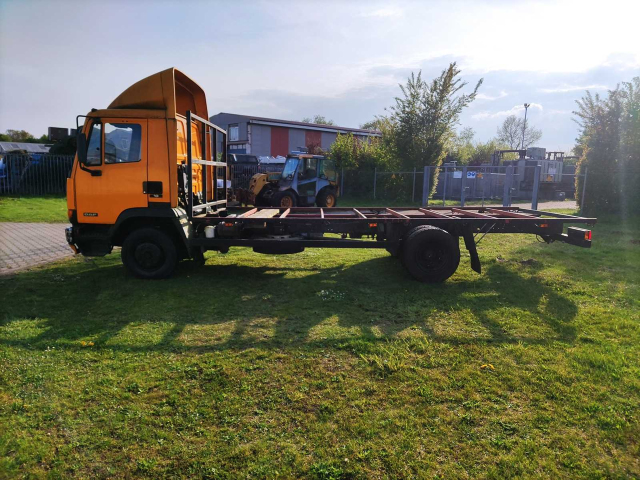 DAF - 1999 - TRUCK - Truck: picture 2 DAF - 1999 - TRUCK - Truck: picture 2