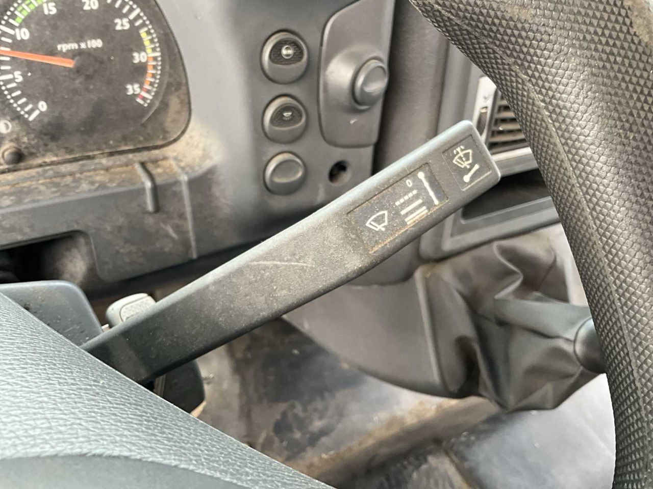 Truck IVECO EUROCARGO - 2008: picture 17