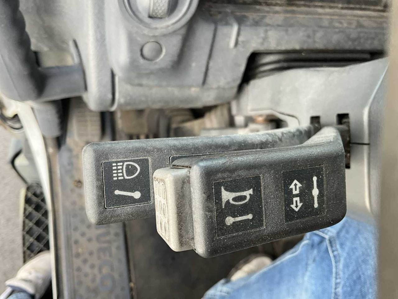 Truck IVECO EUROCARGO - 2008: picture 16