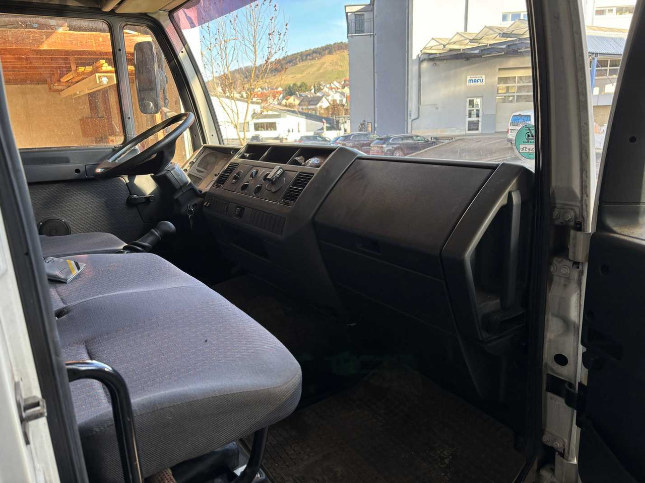 Truck MAN 8-163 / L 2000 TRUCK WITH BOX: picture 12