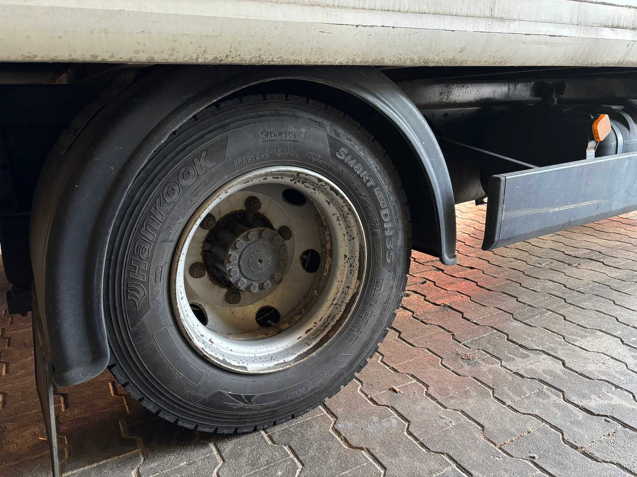 Truck MAN 8-163 / L 2000 TRUCK WITH BOX: picture 44