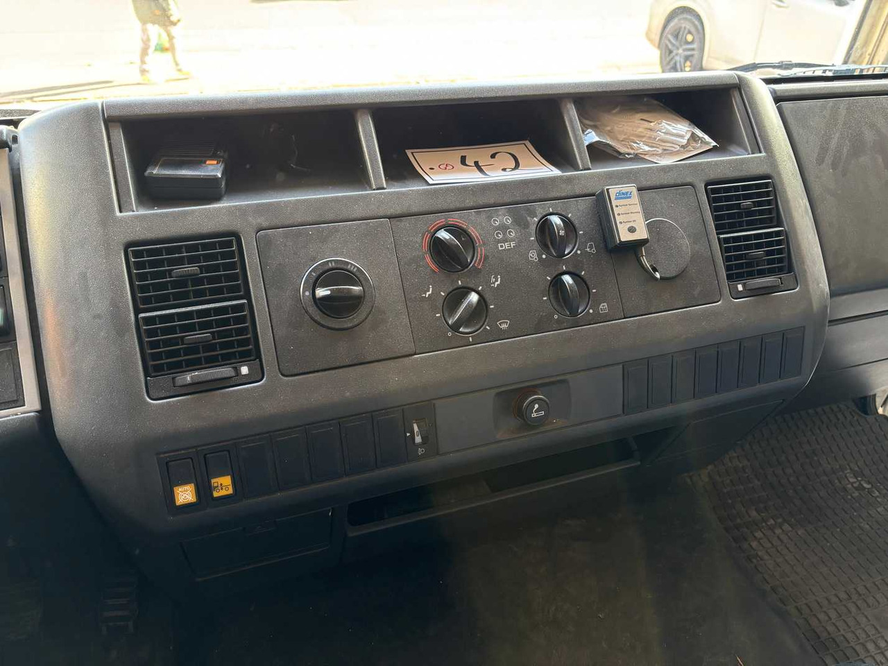 Truck MAN 8-163 / L 2000 TRUCK WITH BOX: picture 27