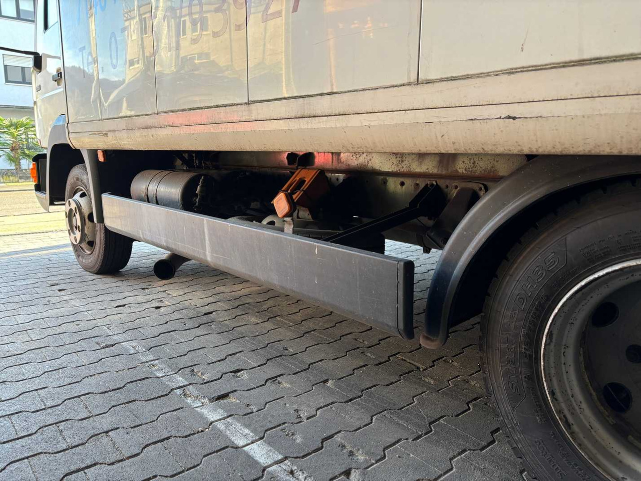 Truck MAN 8-163 / L 2000 TRUCK WITH BOX: picture 39