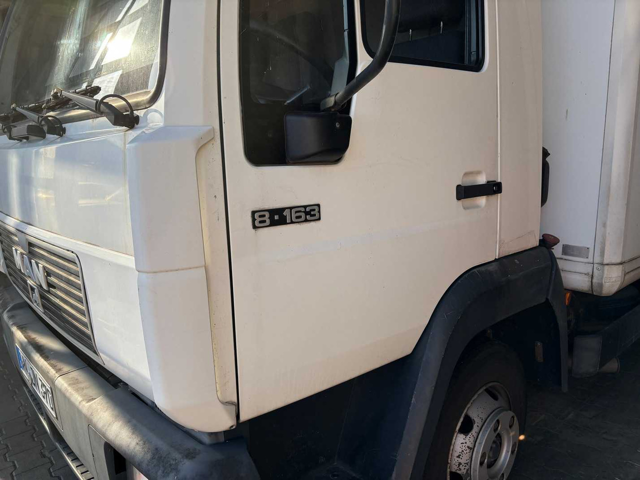 Truck MAN 8-163 / L 2000 TRUCK WITH BOX: picture 40