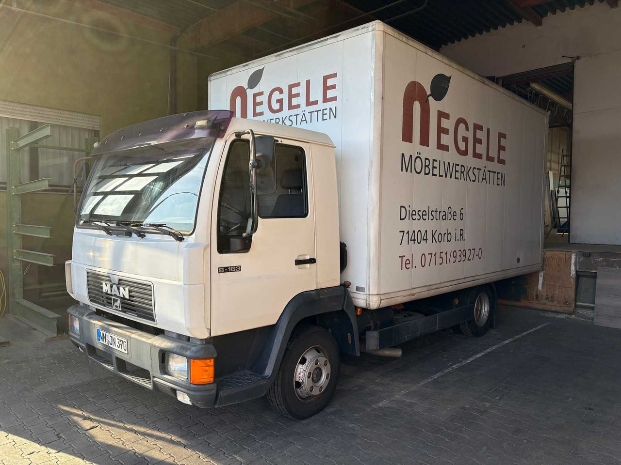 Truck MAN 8-163 / L 2000 TRUCK WITH BOX: picture 35