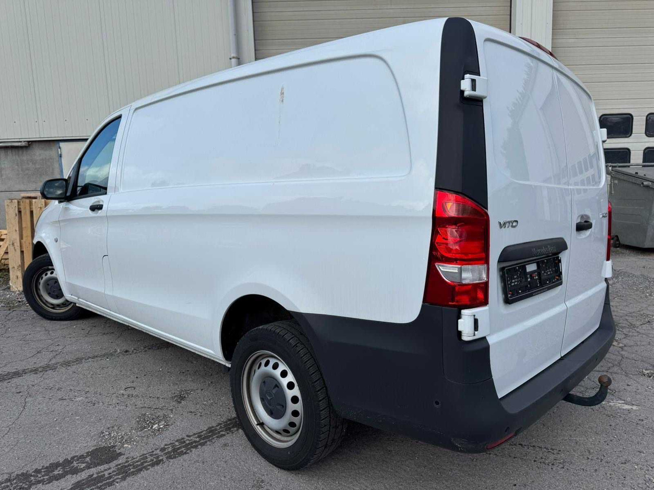 MERCEDES-BENZ VITO 114 CDI KA/L3 – FIRST REG. 2023 – ONLY 31.000 KM – REVERSING CAMERA – TOWBAR - Truck: picture 4 MERCEDES-BENZ VITO 114 CDI KA/L3 – FIRST REG. 2023 – ONLY 31.000 KM – REVERSING CAMERA – TOWBAR - Truck: picture 4