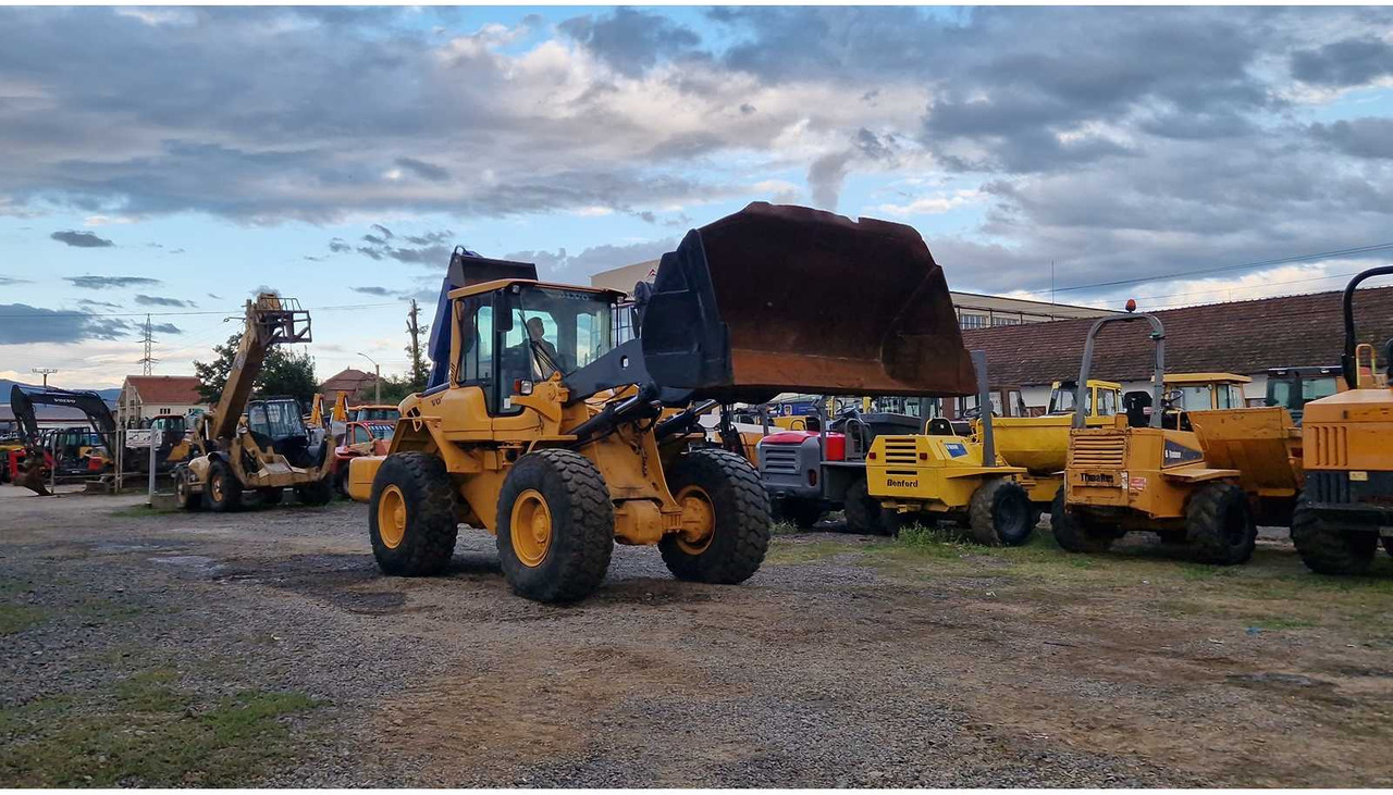 VOLVO 2008 VOLVO L90F WHEELED LOADER - Wheel loader: picture 2 VOLVO 2008 VOLVO L90F WHEELED LOADER - Wheel loader: picture 2