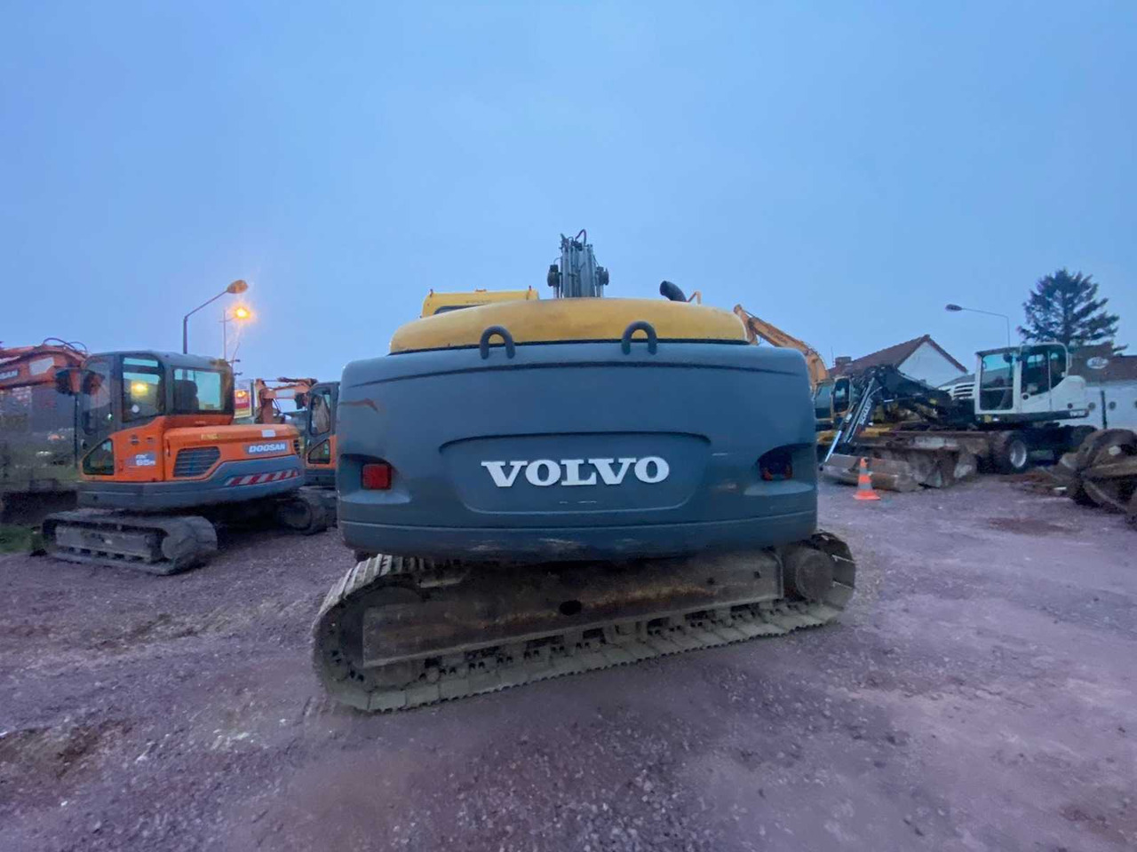VOLVO EC 140LC 14 TON CRAWLER EXCAVATOR - Excavator: picture 5 VOLVO EC 140LC 14 TON CRAWLER EXCAVATOR - Excavator: picture 5
