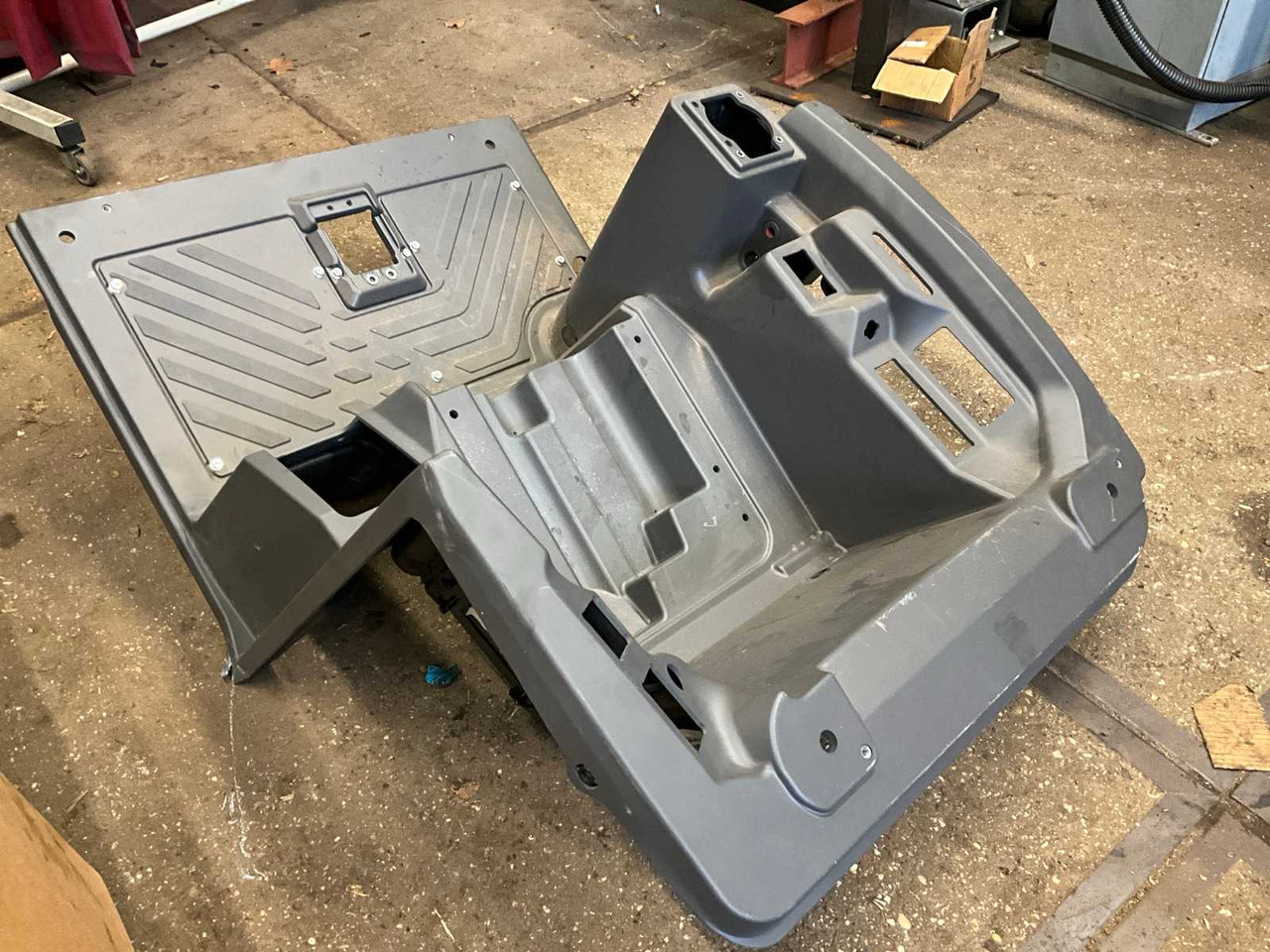 VOLVO ECR25D FRAME FOR IN-CAB CONTROLS - Mini excavator: picture 3 VOLVO ECR25D FRAME FOR IN-CAB CONTROLS - Mini excavator: picture 3