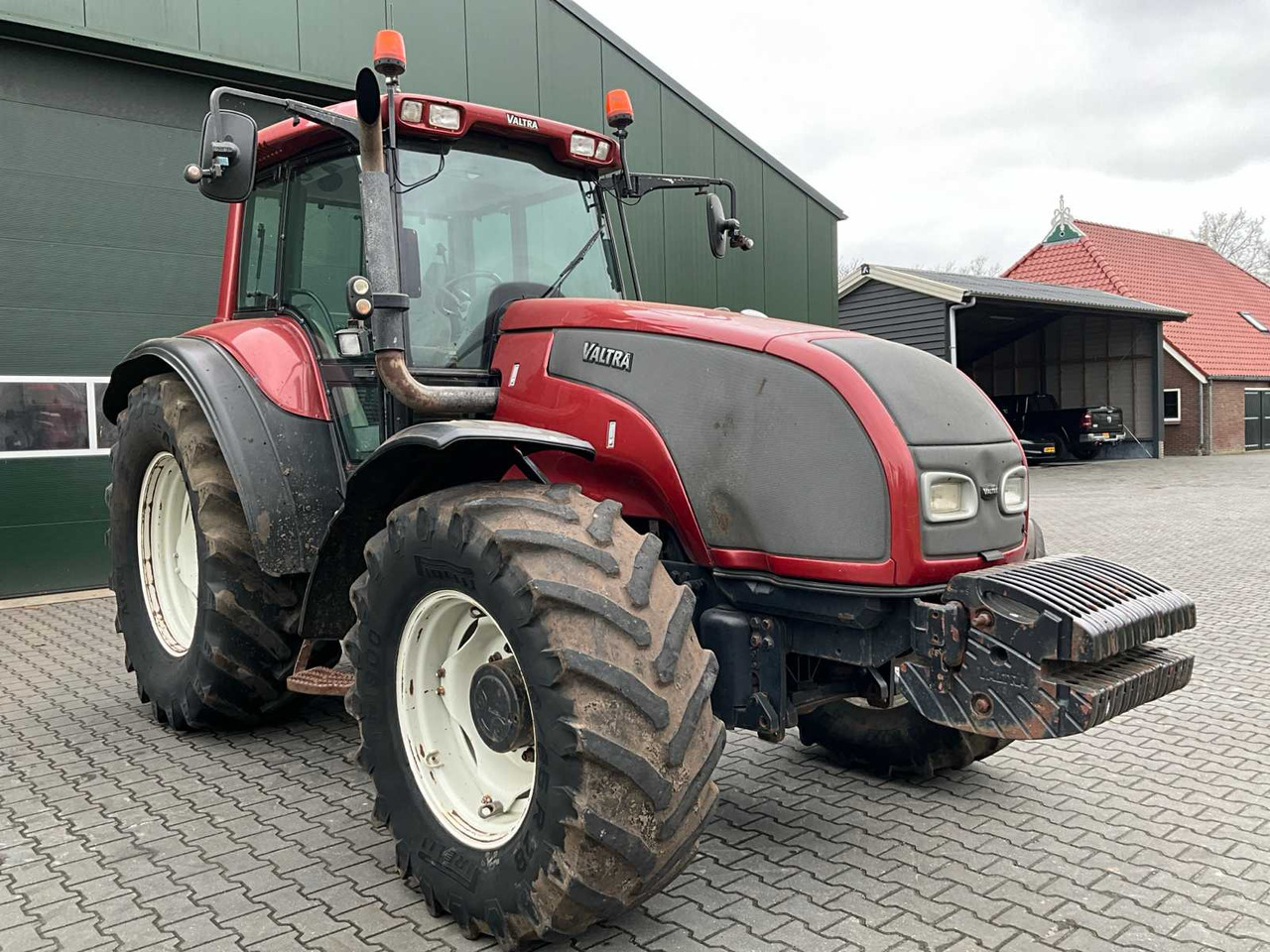 Valtra T170 - Farm tractor: picture 4 Valtra T170 - Farm tractor: picture 4