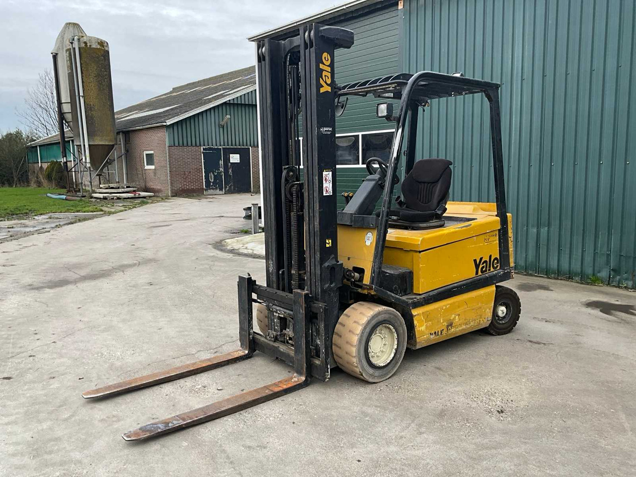 YALE ERP 30ALF FORKLIFT - Forklift: picture 2 YALE ERP 30ALF FORKLIFT - Forklift: picture 2
