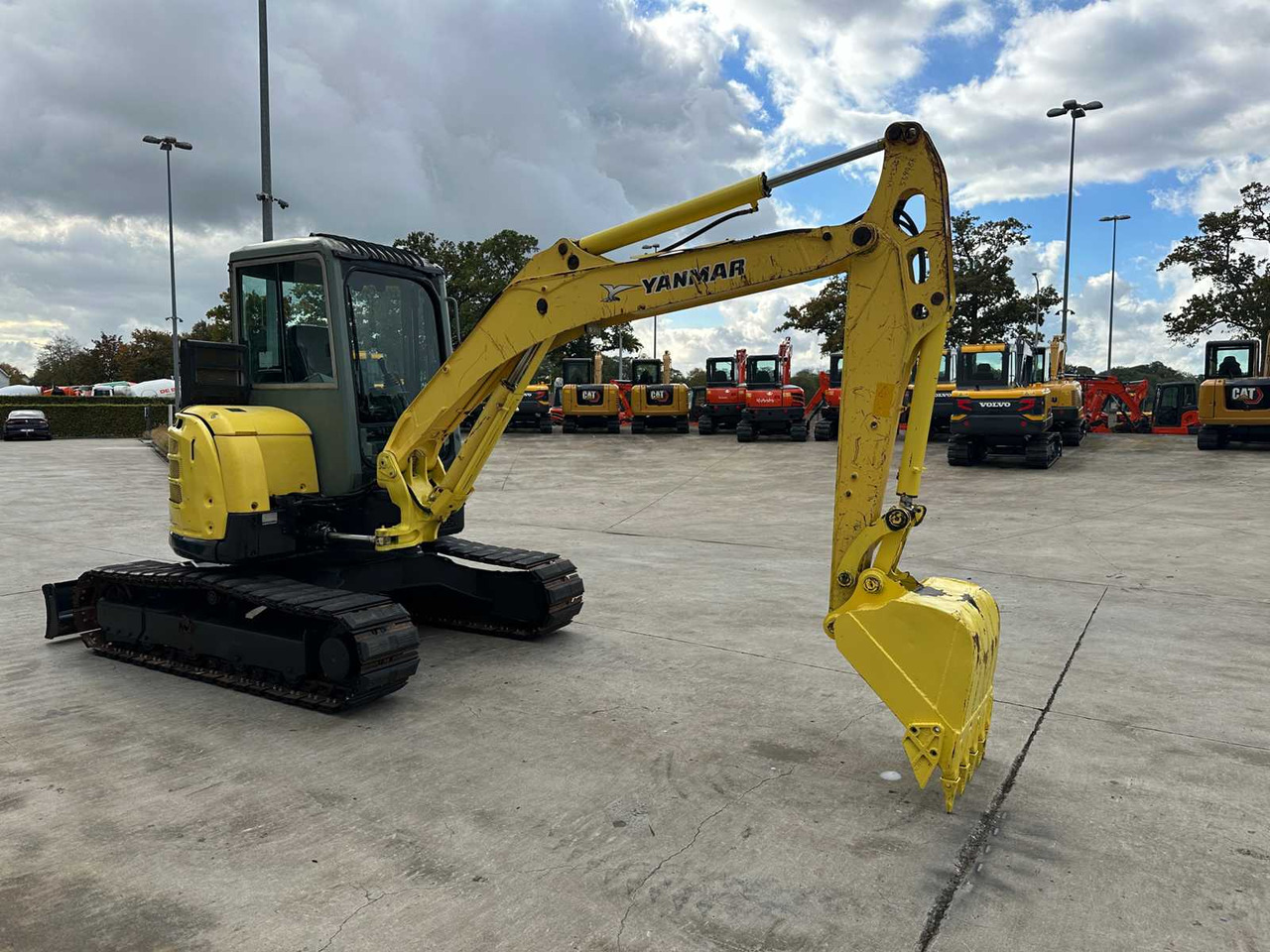 Yanmar YANMAR - 2010 - VIO55-5B - MIDI EXCAVATOR - Crawler excavator: picture 3 Yanmar YANMAR - 2010 - VIO55-5B - MIDI EXCAVATOR - Crawler excavator: picture 3