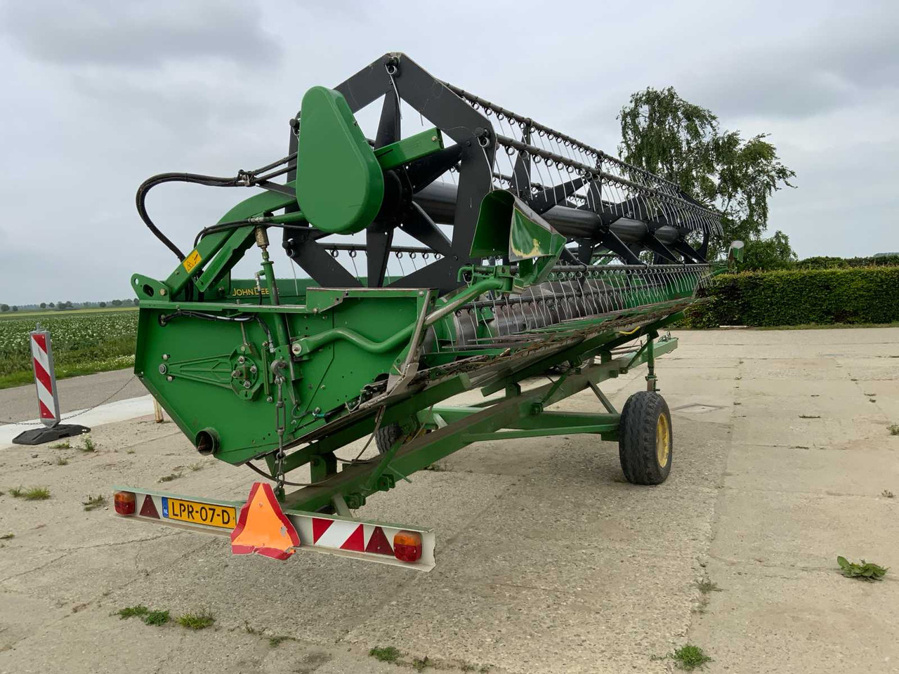 John deere 620R - Combine harvester: picture 2 John deere 620R - Combine harvester: picture 2