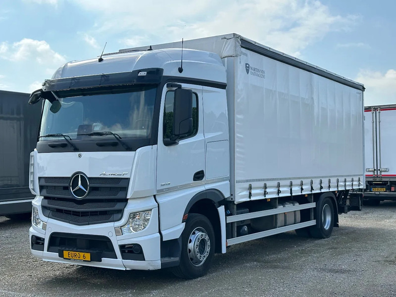 Mercedes-Benz Actros 1843 ACTROS 1843L 2022. 183432km Schuifzeil met Laadklep 2000kg - Curtainsider truck: picture 1 Mercedes-Benz Actros 1843 ACTROS 1843L 2022. 183432km Schuifzeil met Laadklep 2000kg - Curtainsider truck: picture 1