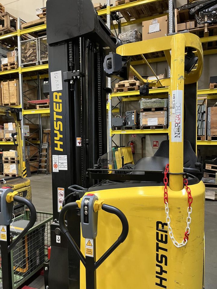 Hyster R1.4 - Reach truck: picture 4 Hyster R1.4 - Reach truck: picture 4