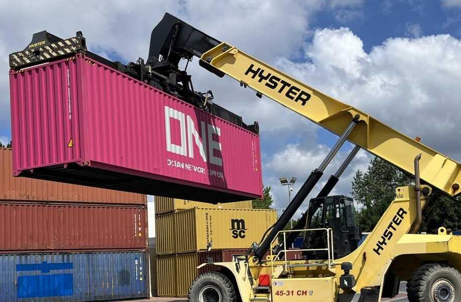 Hyster RS45-31CH - Reach stacker: picture 3 Hyster RS45-31CH - Reach stacker: picture 3