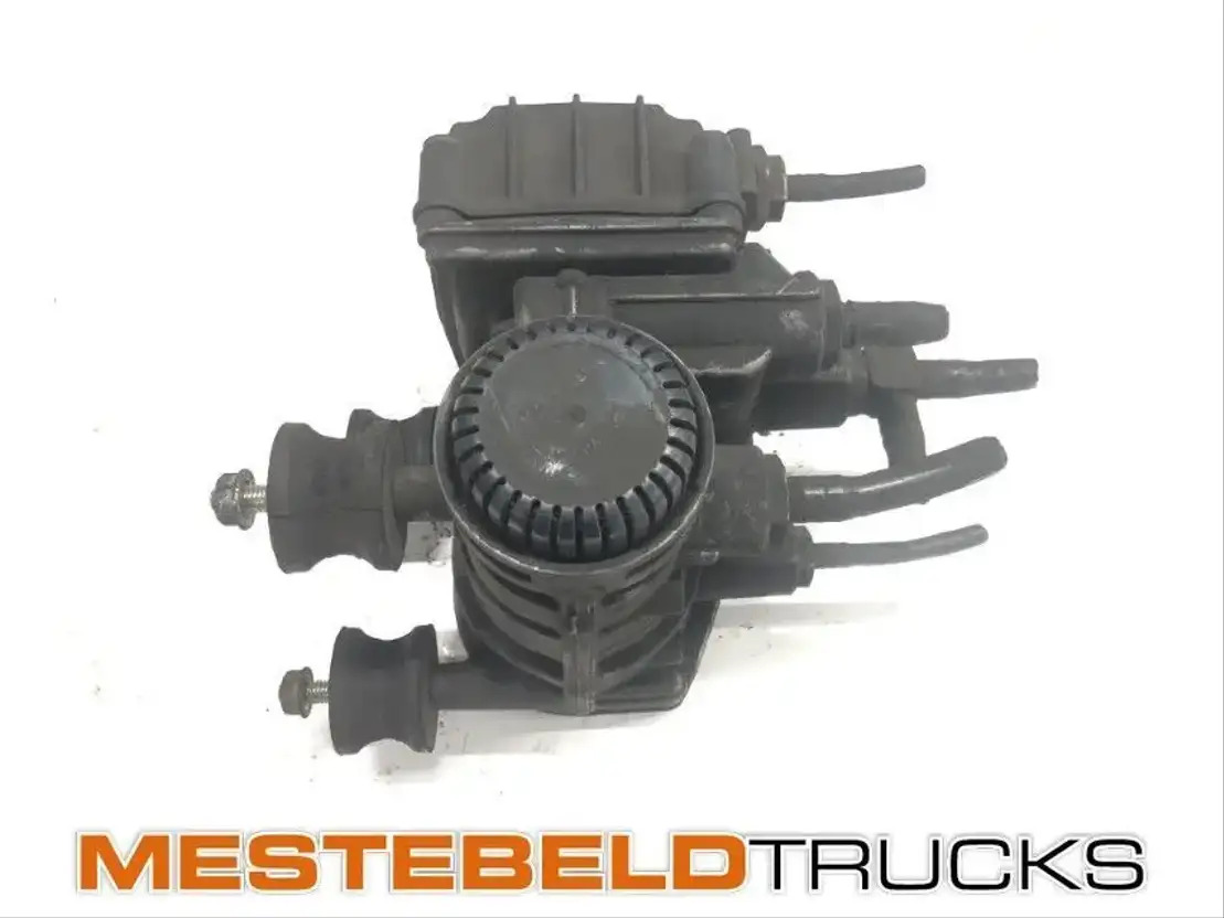 DAF Volgwagenstuurventiel - Engine for Truck: picture 1 DAF Volgwagenstuurventiel - Engine for Truck: picture 1