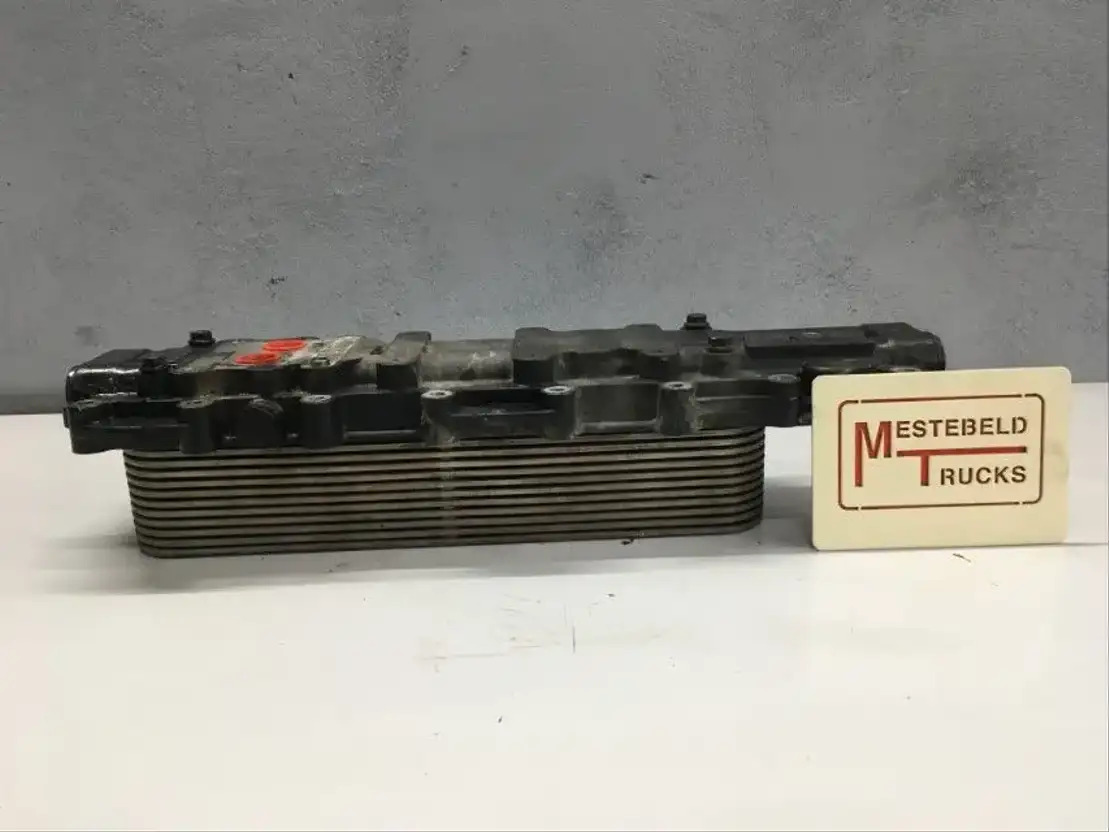 Iveco Oliekoeler cursor euro 6 - Engine and parts for Truck: picture 1 Iveco Oliekoeler cursor euro 6 - Engine and parts for Truck: picture 1