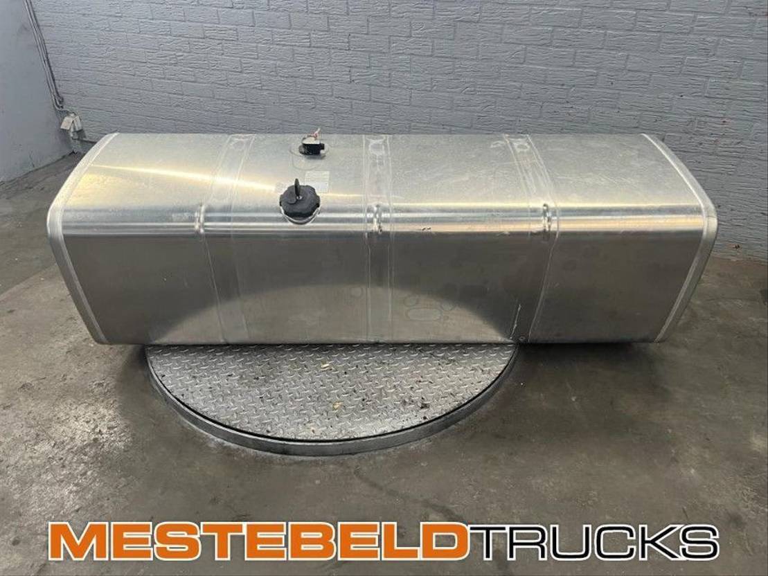 MAN Brandstoftank 780 liter - Fuel tank for Truck: picture 1 MAN Brandstoftank 780 liter - Fuel tank for Truck: picture 1