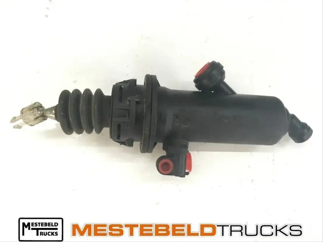 MAN Koppelingshoofdcilinder TGA - Clutch and parts for Truck: picture 1 MAN Koppelingshoofdcilinder TGA - Clutch and parts for Truck: picture 1