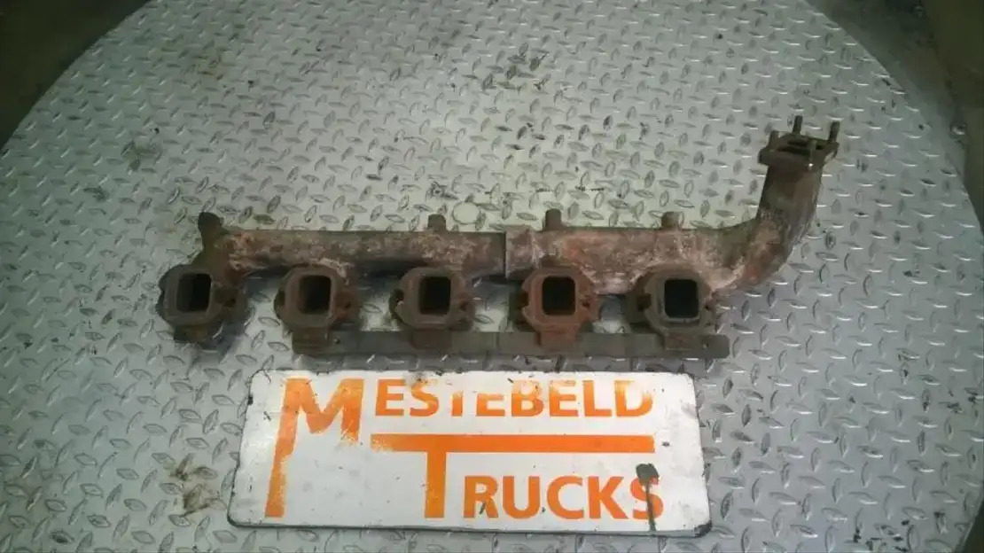 MAN Uitlaatspruitstuk rechts - Engine and parts for Truck: picture 1 MAN Uitlaatspruitstuk rechts - Engine and parts for Truck: picture 1