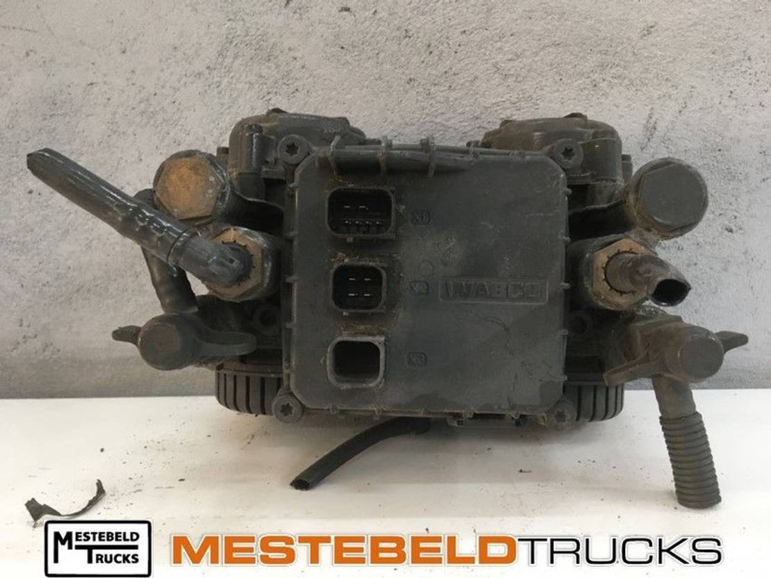 Mercedes-Benz Achterasmodulator - Brake parts for Truck: picture 1 Mercedes-Benz Achterasmodulator - Brake parts for Truck: picture 1