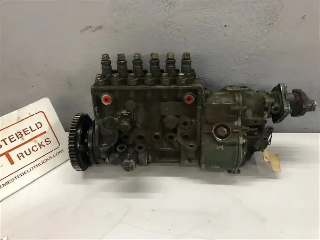 Mercedes-Benz Brandstofpomp OM441LA mechanisch - Fuel processing/ Fuel delivery for Truck: picture 1 Mercedes-Benz Brandstofpomp OM441LA mechanisch - Fuel processing/ Fuel delivery for Truck: picture 1