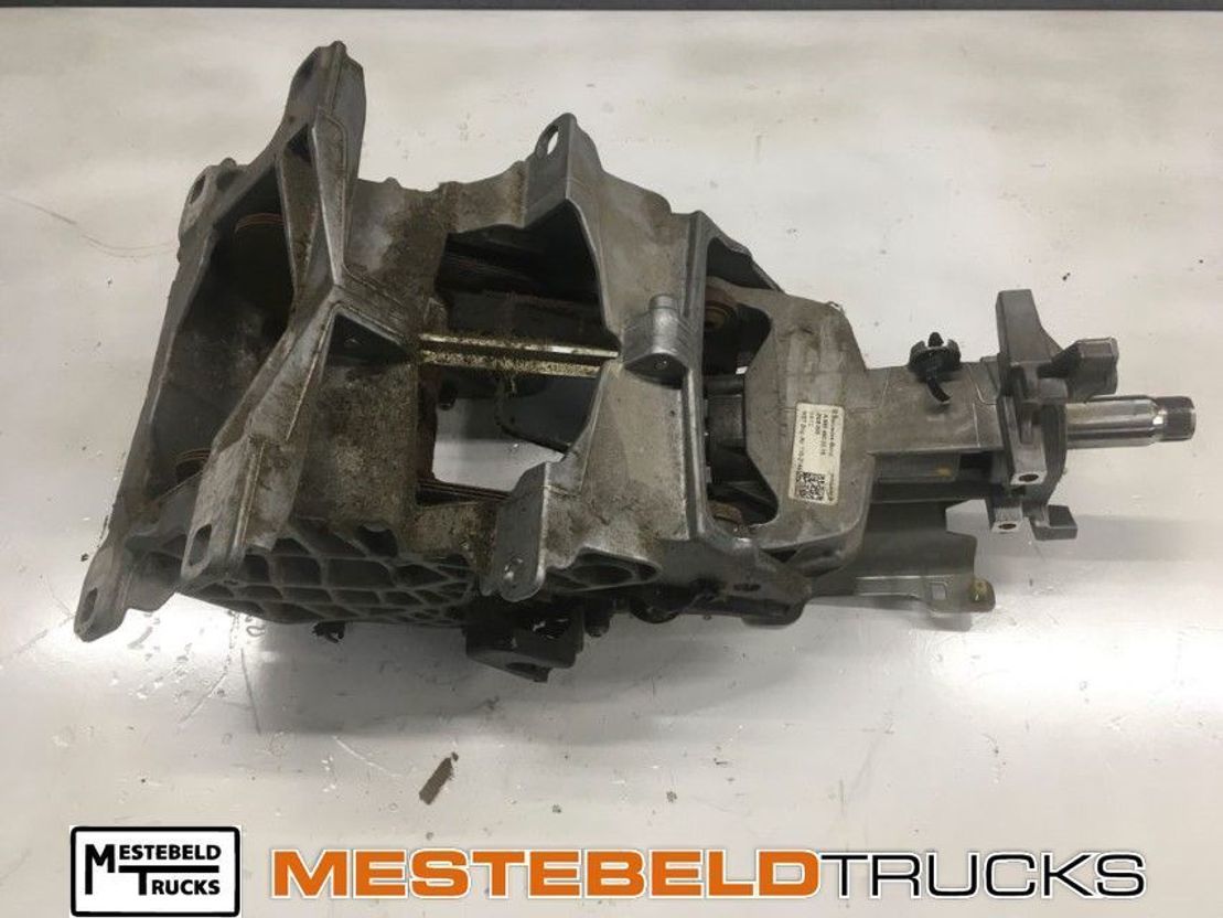 Mercedes-Benz Stuurkolom - Steering column for Truck: picture 1 Mercedes-Benz Stuurkolom - Steering column for Truck: picture 1