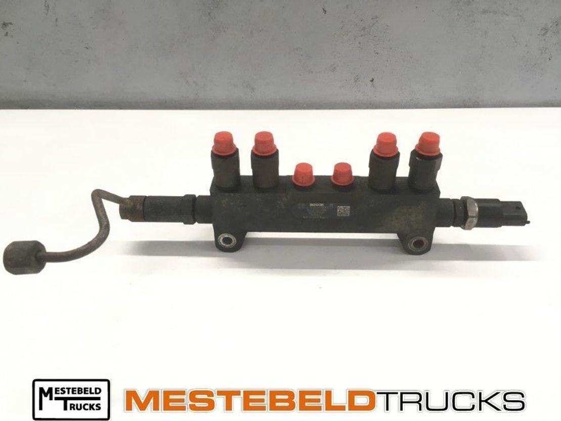 Renault Brandstofrail - Fuel processing/ Fuel delivery for Commercial vehicle: picture 1 Renault Brandstofrail - Fuel processing/ Fuel delivery for Commercial vehicle: picture 1