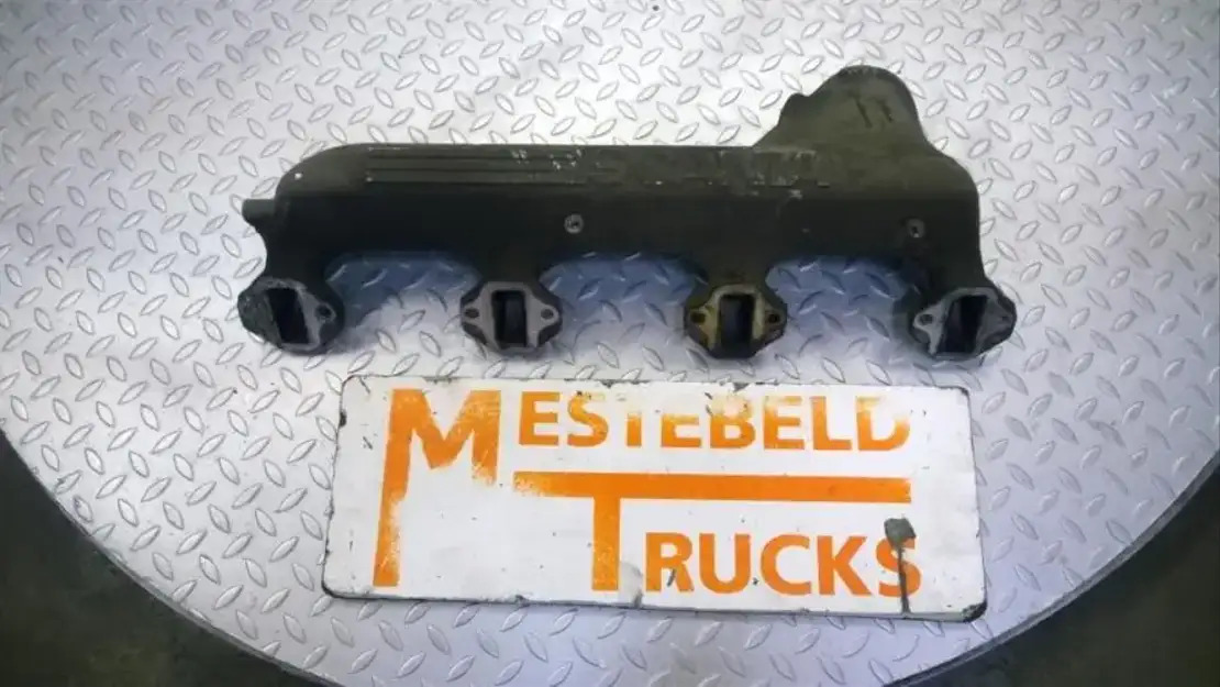 Scania Inlaatspruitstuk DSC 1415 L02 - Intake manifold for Truck: picture 1 Scania Inlaatspruitstuk DSC 1415 L02 - Intake manifold for Truck: picture 1