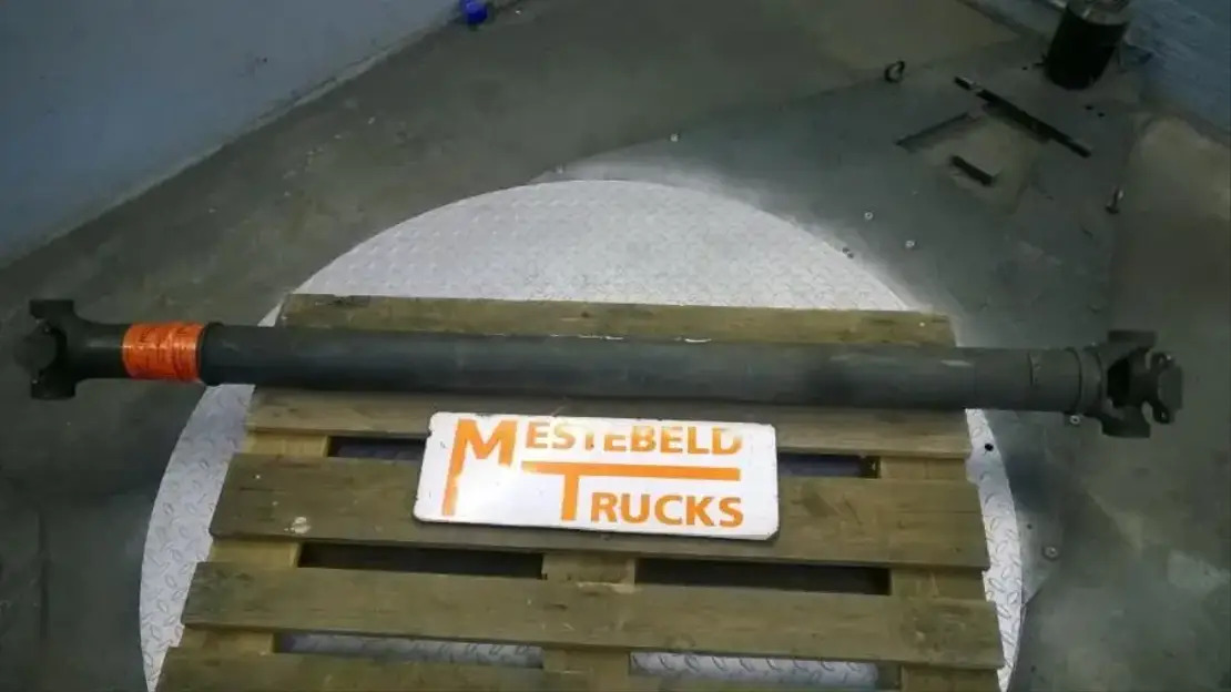 Scania T ussenas - Drive shaft for Truck: picture 1 Scania T ussenas - Drive shaft for Truck: picture 1