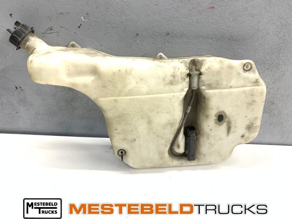 Volvo Ruitensproeier reservoir - Cab and interior for Truck: picture 1 Volvo Ruitensproeier reservoir - Cab and interior for Truck: picture 1