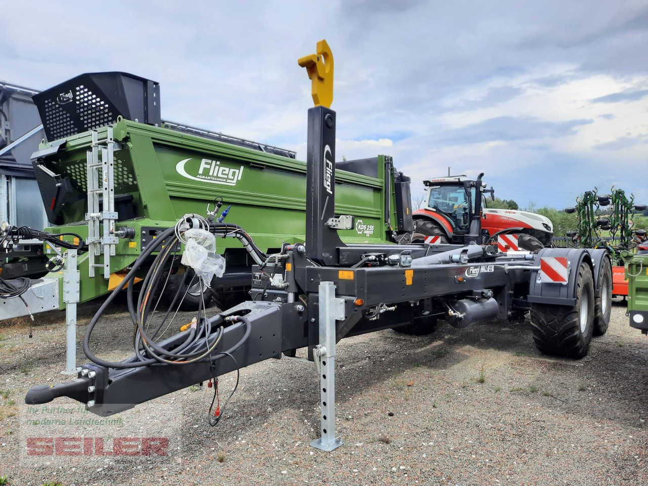 Fliegl HKL 22 Jumbo Abrollkipper - Roll-off/ Skip trailer: picture 1 Fliegl HKL 22 Jumbo Abrollkipper - Roll-off/ Skip trailer: picture 1