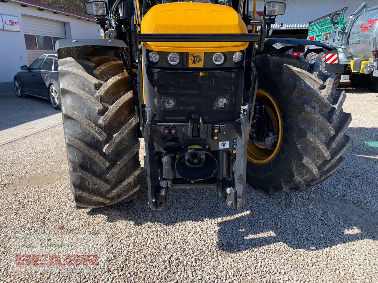 JCB Fastrac 4220 ICON + Frontlader Q7S - Farm tractor: picture 3 JCB Fastrac 4220 ICON + Frontlader Q7S - Farm tractor: picture 3