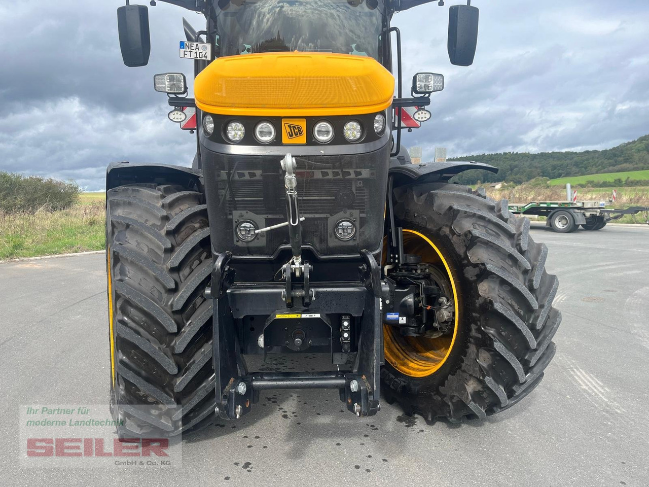 JCB Fastrac 8330 - Farm tractor: picture 4 JCB Fastrac 8330 - Farm tractor: picture 4