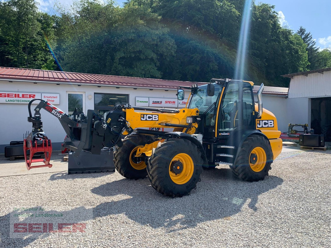 JCB TM 320 S Agri - Telescopic wheel loader: picture 1 JCB TM 320 S Agri - Telescopic wheel loader: picture 1